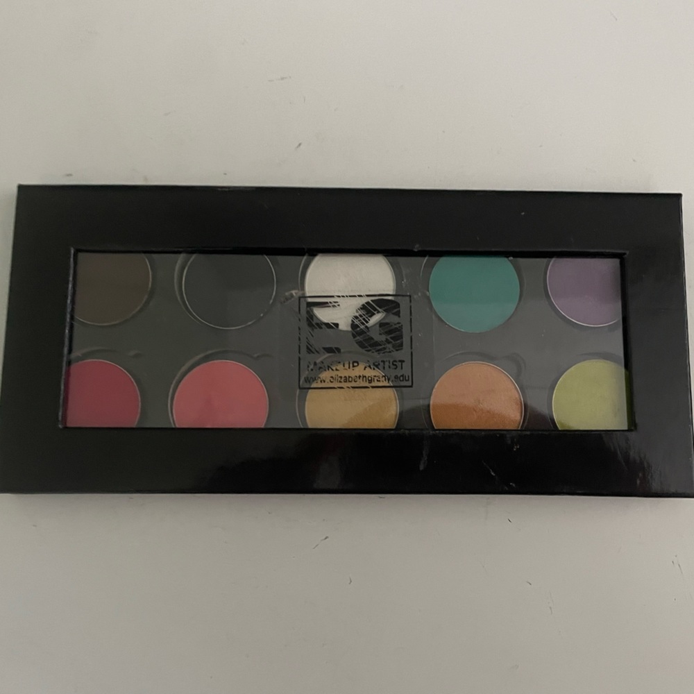 Makeup eyeshadow palette